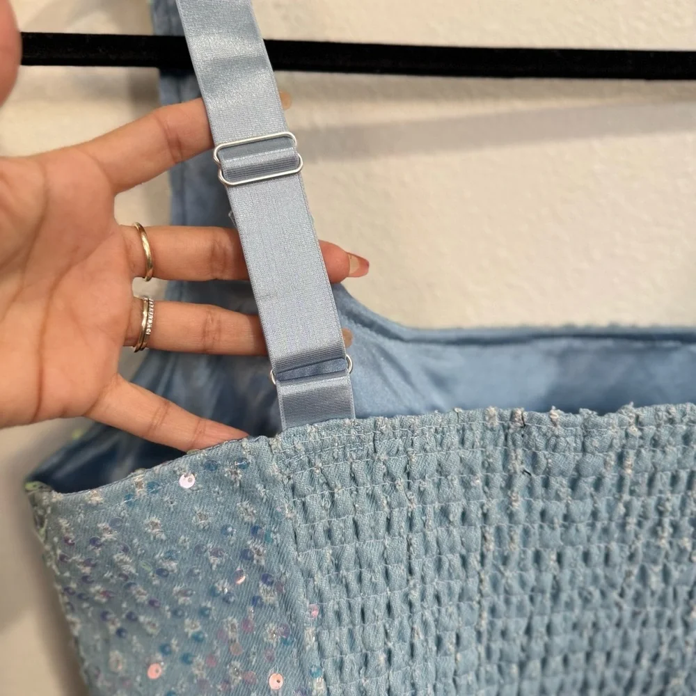 Sparkling Blue Crop Top size medium - Picture 3 of 6